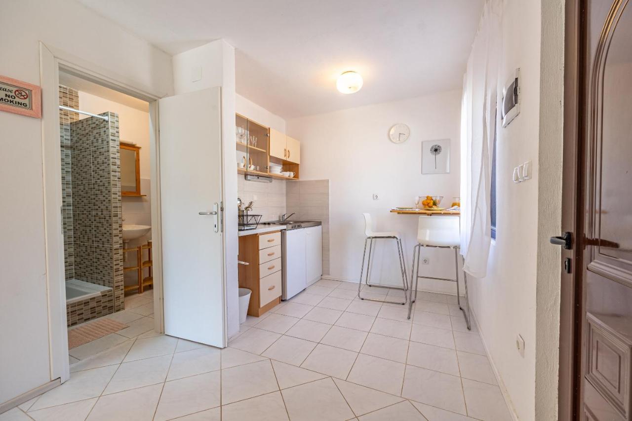 Iskra Apartment Vrboska