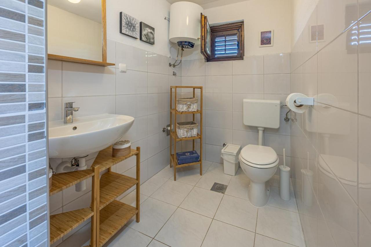 Iskra Apartment